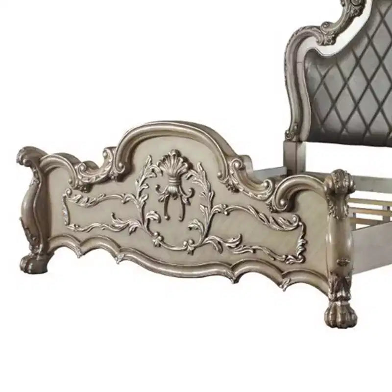 Letto Matrimoniale Acme Furniture 92" Dresden in Pelle Sintetica con Finitura Bianco Osso Vintage